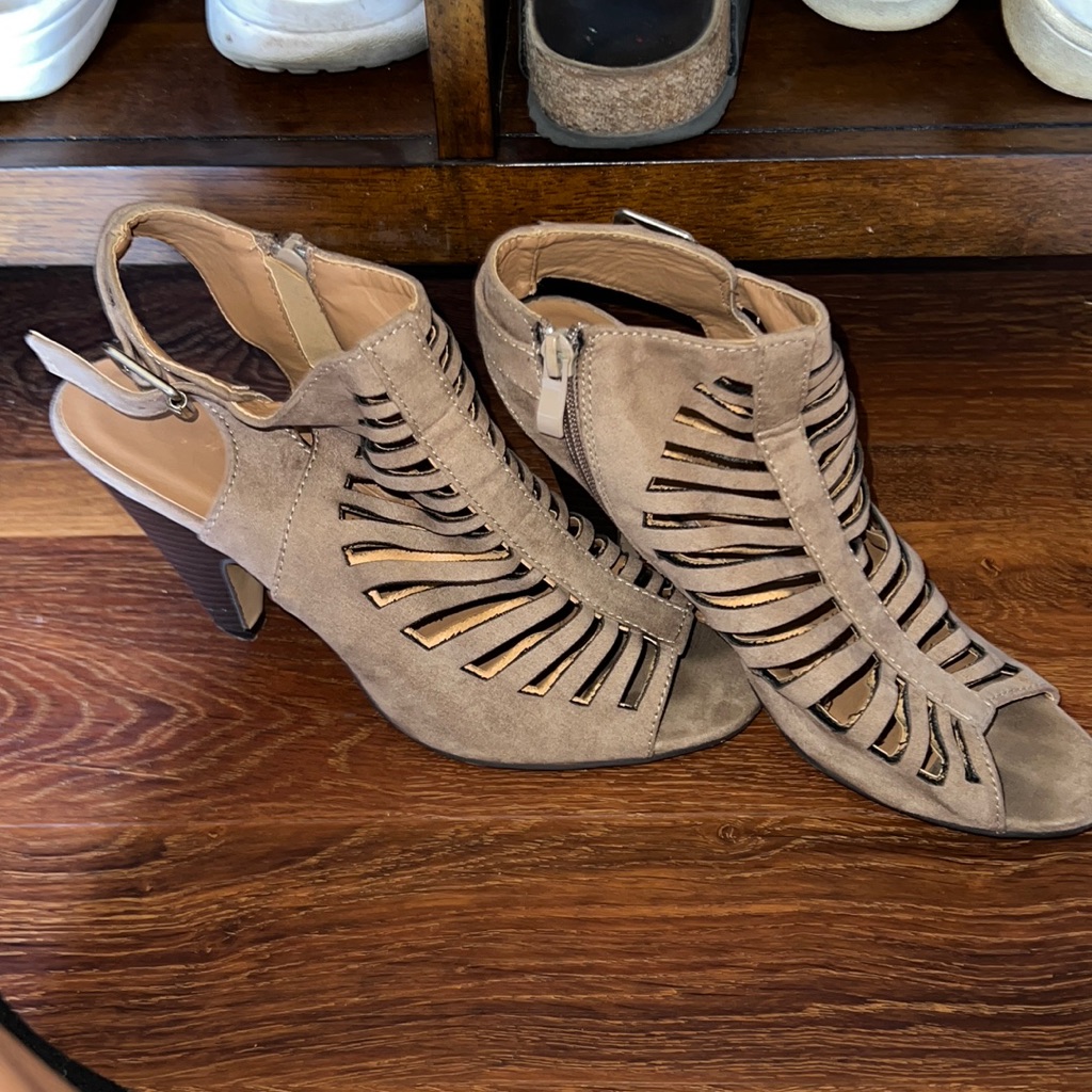 Tan Heals